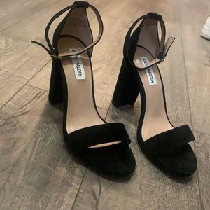 STEVE MADDEN CARRSON HEELED SANDAL